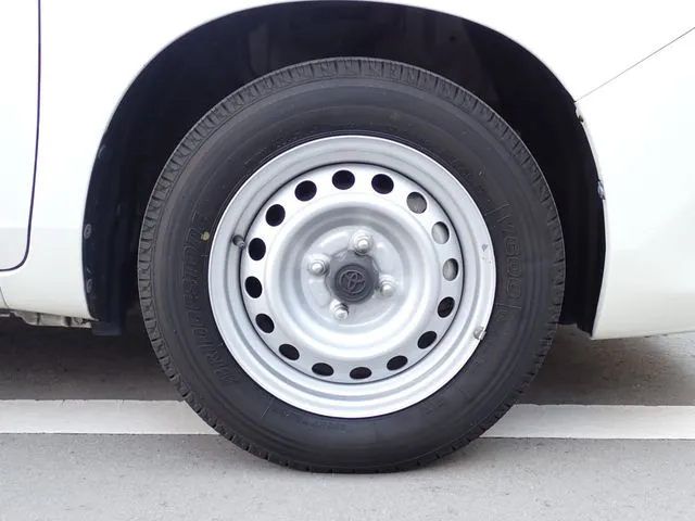 プロボックスバン 2WD(トヨタ)の車両写真