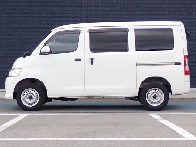 タウンエースバン 4WD(トヨタ)の車両写真