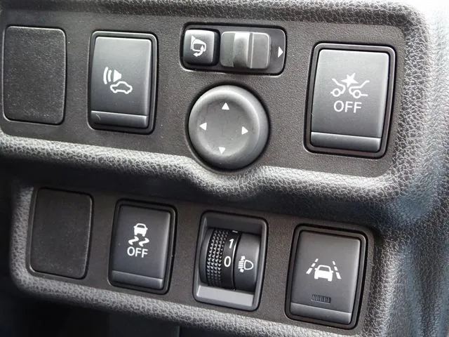 ノート(ニッサン)の車両写真