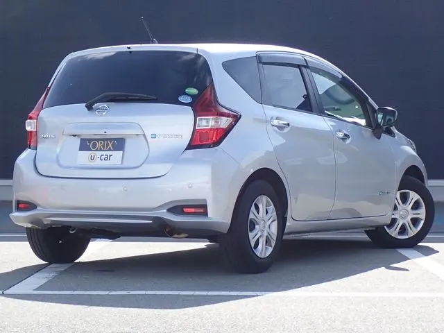 ノート(ニッサン)の車両写真