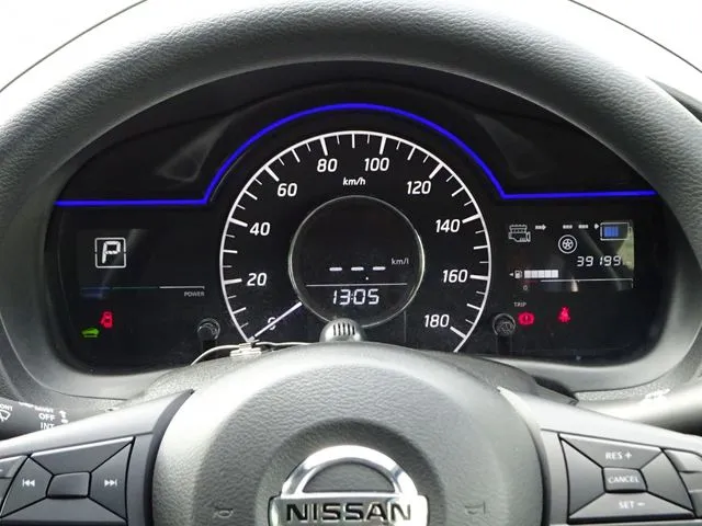 ノート(ニッサン)の車両写真