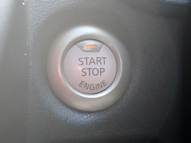 ノート(ニッサン)の車両写真