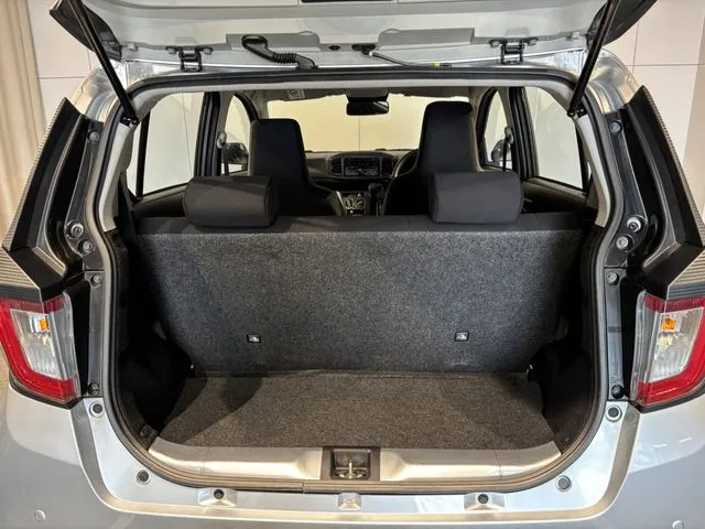 ダイハツ　ミラ　イース　４ＷＤ