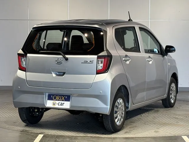 ダイハツ　ミラ　イース　４ＷＤ