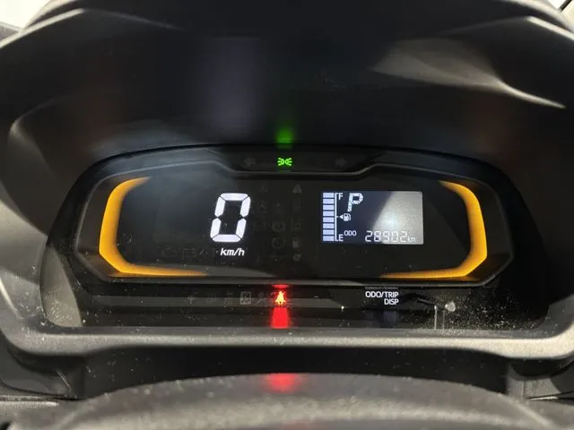 ダイハツ　ミラ　イース　４ＷＤ