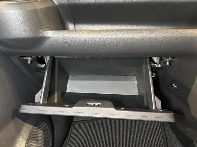 ダイハツ　ミラ　イース　４ＷＤ