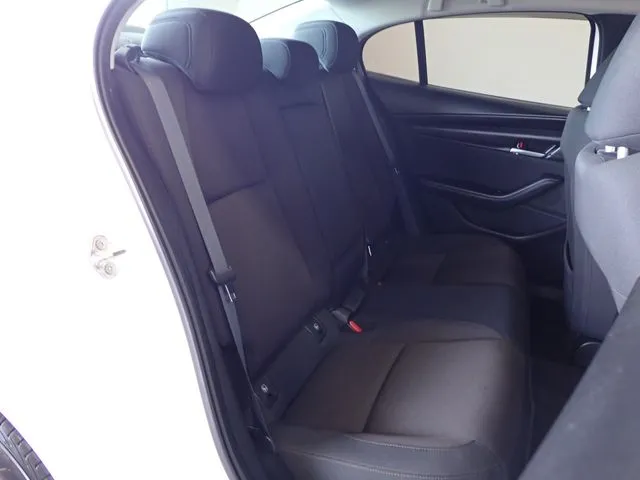 マツダ MAZDA3 セダン
