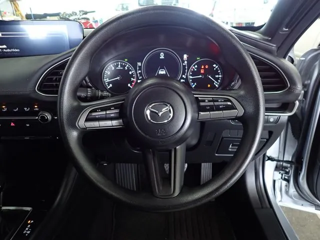 マツダ　ＭＡＺＤＡ３　ファストバック