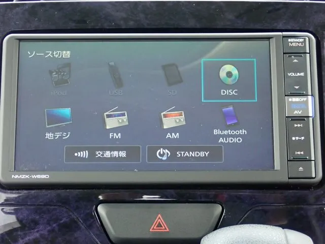 タント　カスタム（ダイハツ）の車両写真
