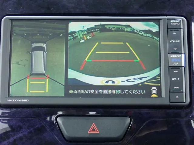 タント　カスタム（ダイハツ）の車両写真