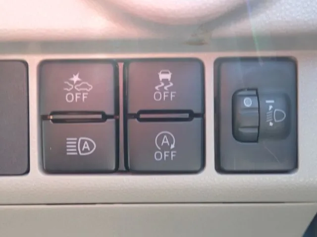 ムーヴ（ダイハツ）の車両写真