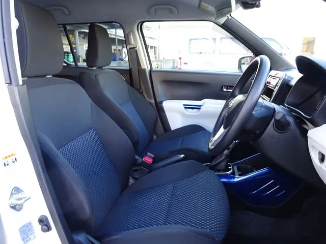 イグニス 4WD(スズキ)の車両写真