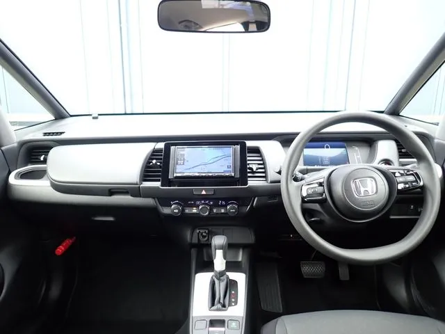 フィット e:HEV(ホンダ)の車両写真