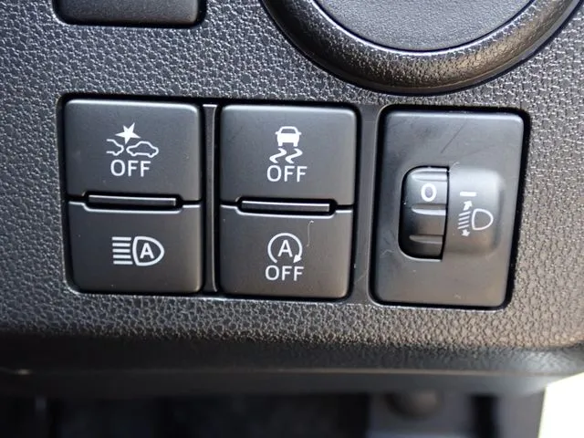 ミラ イース(ダイハツ)の車両写真