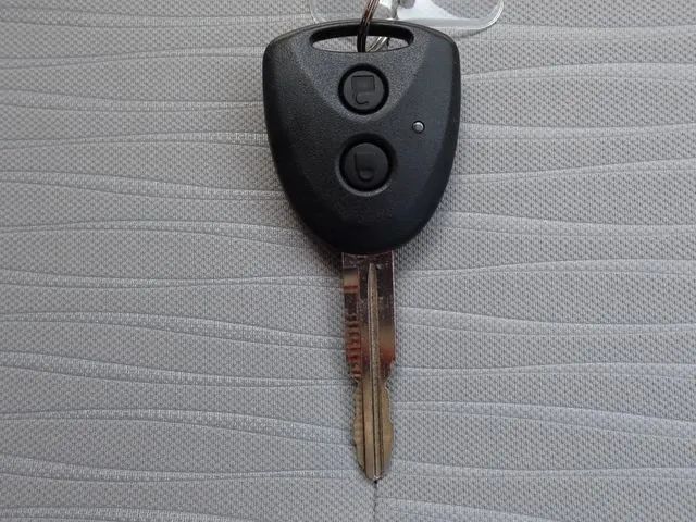 ミラ イース(ダイハツ)の車両写真