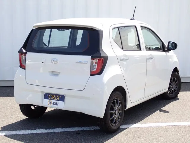 ミラ イース(ダイハツ)の車両写真