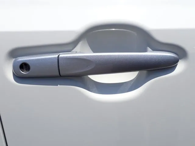 ミラ イース(ダイハツ)の車両写真