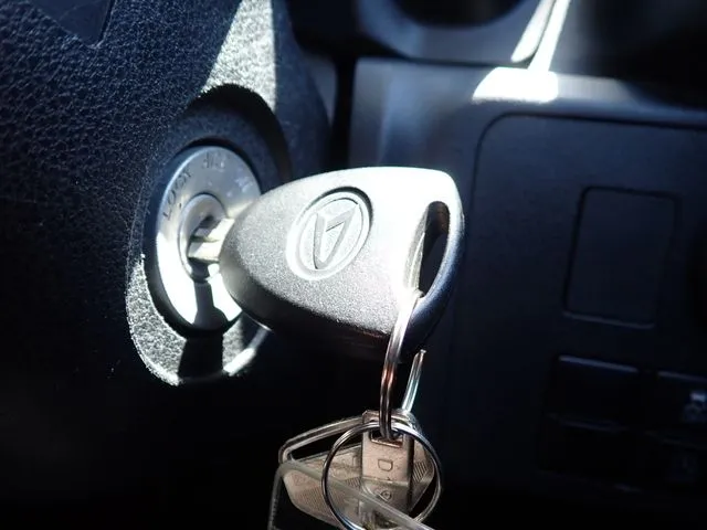 ミラ イース(ダイハツ)の車両写真