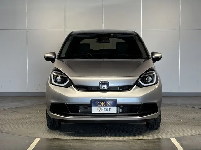 ホンダ　フィット　ｅ：ＨＥＶ　４ＷＤ