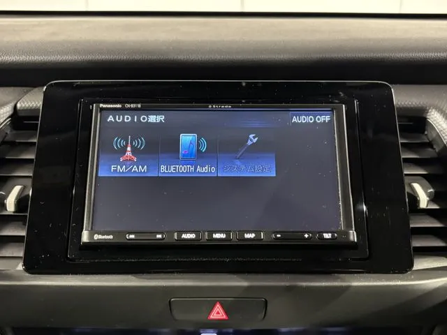 ホンダ　フィット　ｅ：ＨＥＶ　４ＷＤ