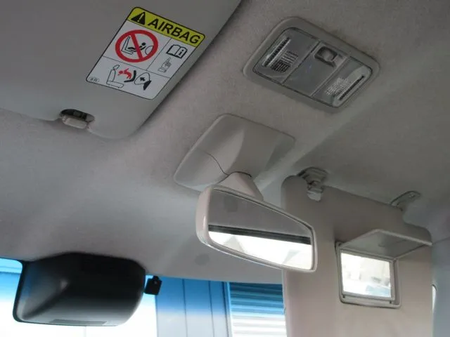 タント カスタム(ダイハツ)の車両写真