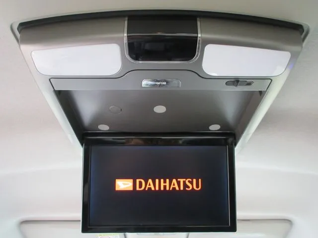 タント カスタム(ダイハツ)の車両写真