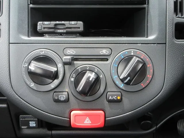 ニッサン NV150 AD 4WD