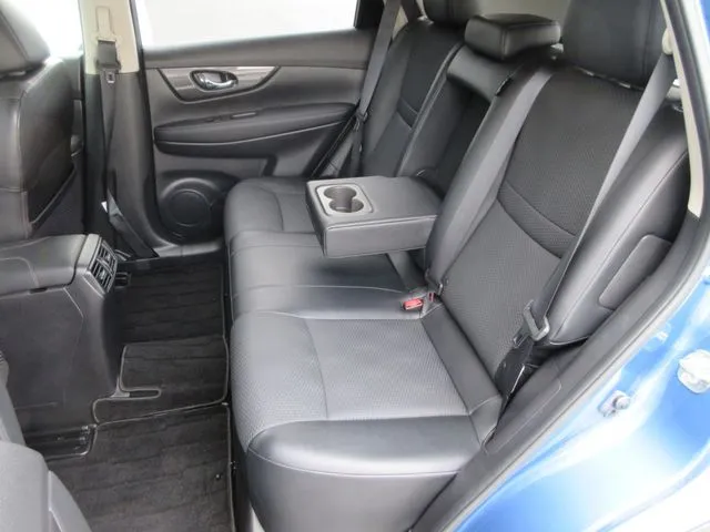 エクストレイル ハイブリッド 4WD(ニッサン)の車両写真