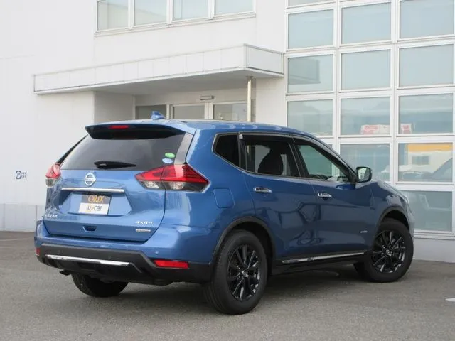 エクストレイル ハイブリッド 4WD(ニッサン)の車両写真