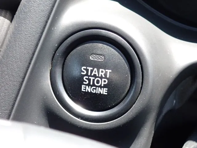 MAZDA2(マツダ)の車両写真