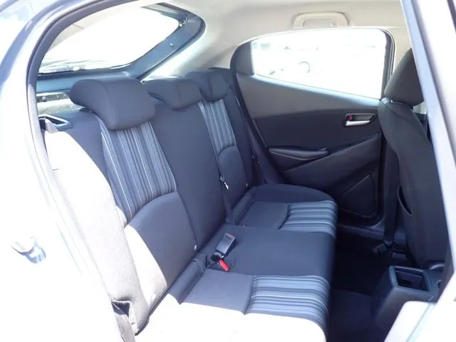 MAZDA2(マツダ)の車両写真