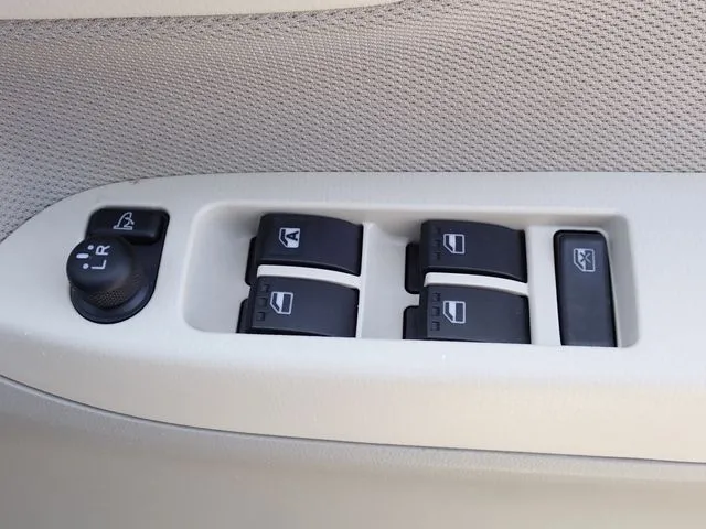 ムーヴ　４ＷＤ（ダイハツ）の車両写真