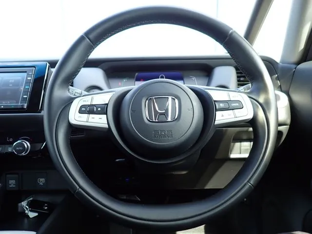 フィット　ｅ：ＨＥＶ（ホンダ）の車両写真