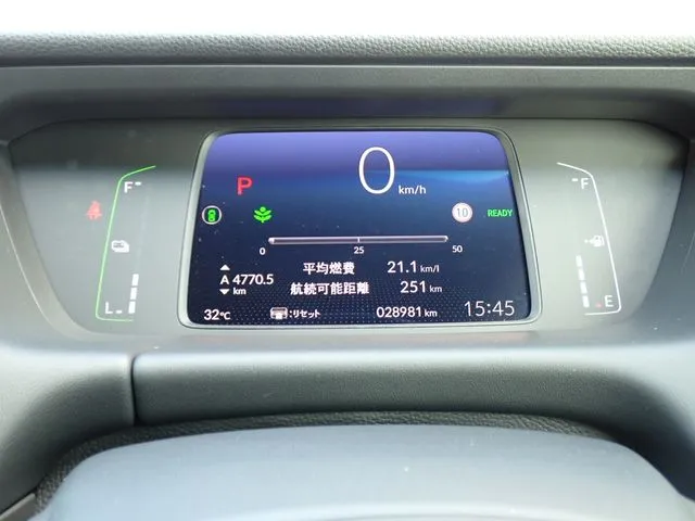 フィット　ｅ：ＨＥＶ（ホンダ）の車両写真