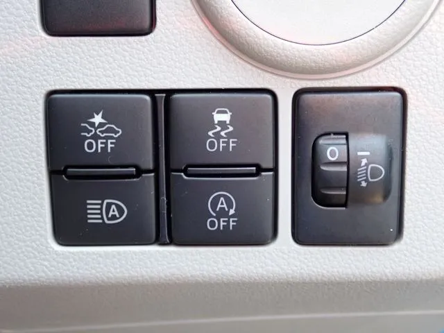 ミラ イース(ダイハツ)の車両写真