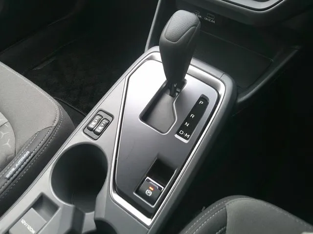 クロストレック（スバル）の車両写真