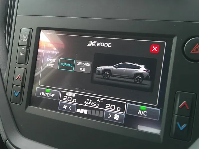 クロストレック（スバル）の車両写真