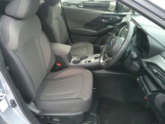 クロストレック（スバル）の車両写真