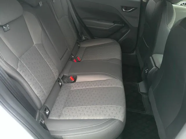 クロストレック（スバル）の車両写真