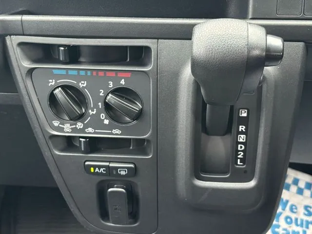 ハイゼットカーゴ（ダイハツ）の車両写真