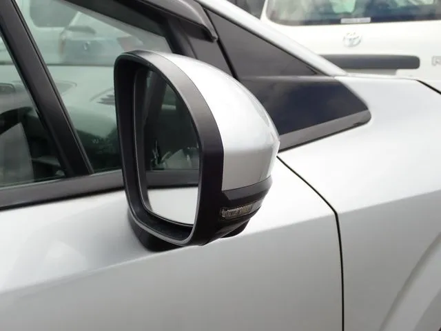 ノート(ニッサン)の車両写真