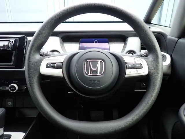 フィット　ｅ：ＨＥＶ（ホンダ）の車両写真