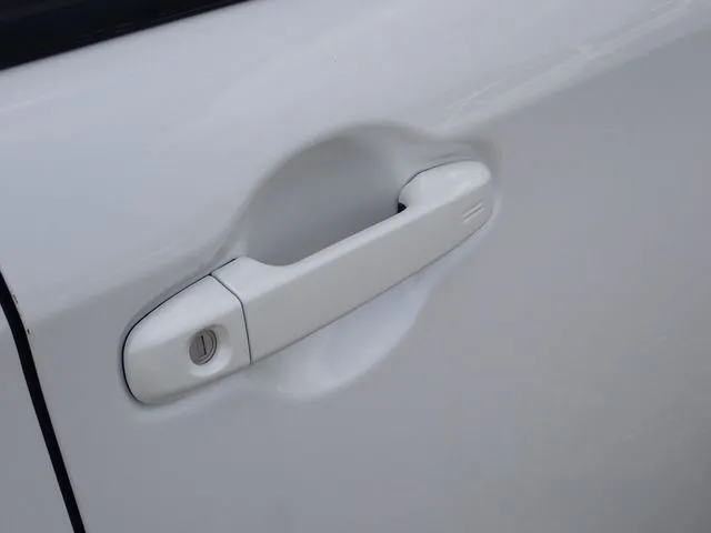 ノア　ハイブリッド（トヨタ）の車両写真