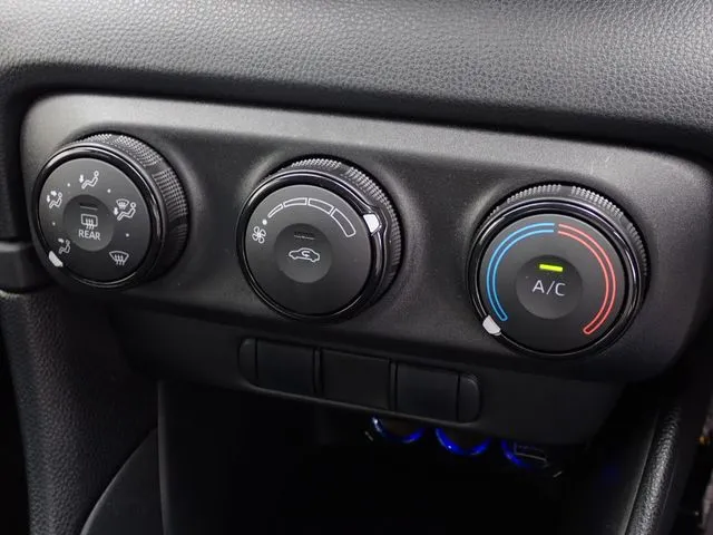 ヤリス（トヨタ）の車両写真