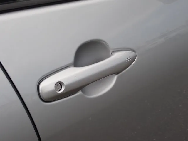 プリウス（トヨタ）の車両写真
