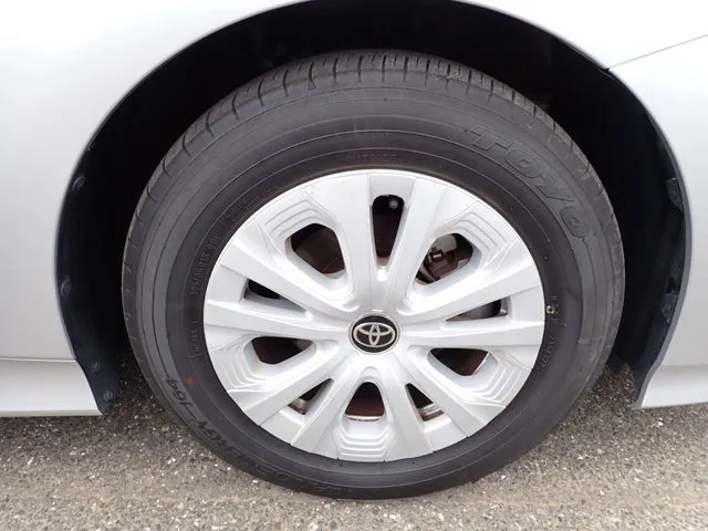 プリウス（トヨタ）の車両写真