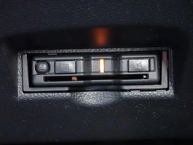 プリウス（トヨタ）の車両写真
