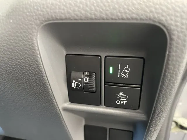 N-VAN(ホンダ)の車両写真