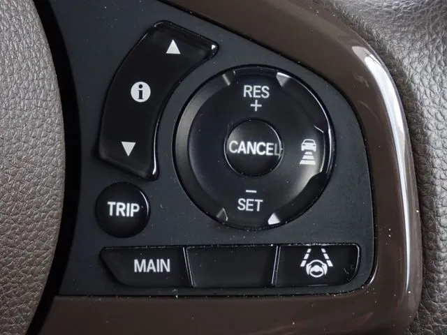 N BOX(ホンダ)の車両写真