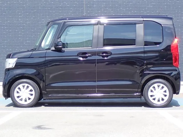 N BOX(ホンダ)の車両写真